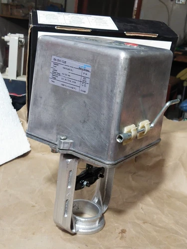 Johnson Control RA-3141-7226 Valve Actuator 25mm 24V 1800N Transducer Controller - Image 2