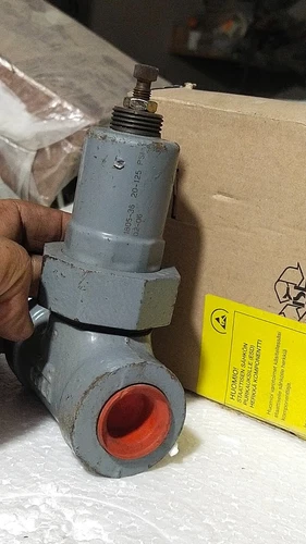 Fisher 1805 Relief Valves 3/4 inch 20-125 PSI Transmitter Controller Transducer - Image 4