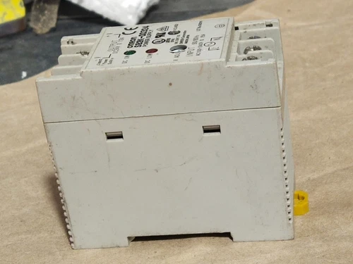 Omron S82K-00324 Power Supply 24VDC 13A PLC DCS Transducer Transmitter - Image 3