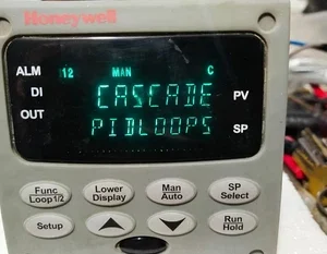 2 AVHoneywell DC3500-C Cascade 2Loop Digital Controller Meter Transmitter Transducer