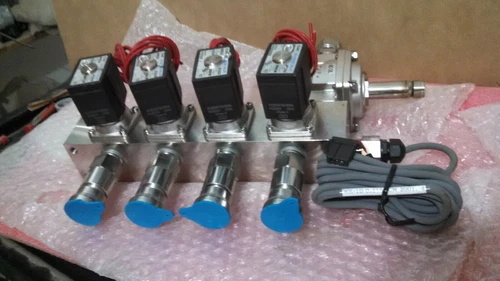 SMC VXZ2230N 4 Solenoid Valve 2 Port 220VAC SS Manifold Transducer Controller