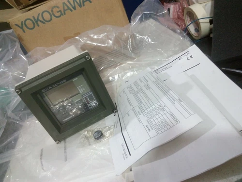 Yokogawa DC402 Conductivity Liquid Analyzer Transmitter Meter Transducer