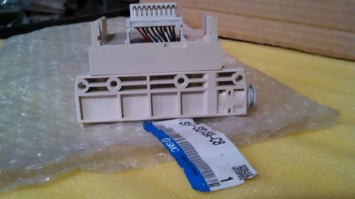 SMC SV1000-51D-18A-C8 Sup Exh Block Assy Transducer Transmitter Valve