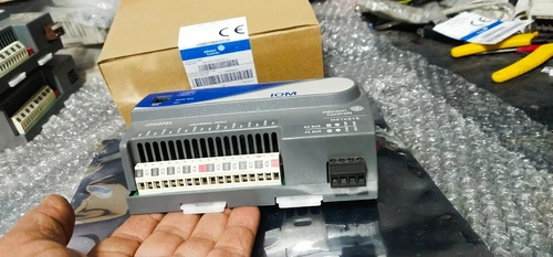 Johnson Controls Metasys MS-IOM2721-0 Input Output Module PLC DCS Transmitter
