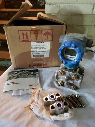 Honeywell STD820 Hart 4-20mA 400 inch D/P Level Pressure Transmitter Transducer