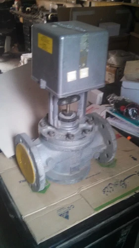 Johnson Controls RA-3141 Electric Valve 0-10VDC 4In 3000N 24VAC Controller