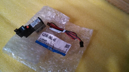 SMC VJ314R-5MZ-M5 VJ324 Solenoid Valve With Base 24vdc Transducer Transmitter