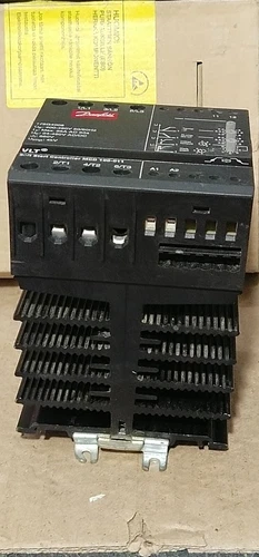 Danfoss VLT MCD 100-011 Soft Start Motor Controller 480V 3Ph 25A Transmitter
