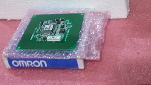Omron V700-HMC71 ID Read Write Module PLC DCS Transducer Transmitter Meter