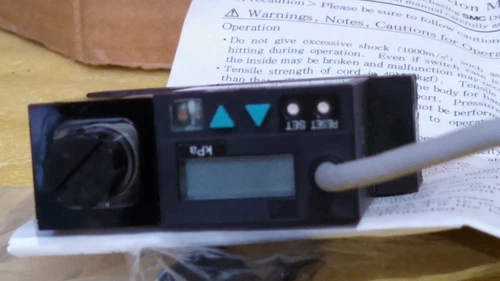 SMC ZSE3-0X-21L Vacuum Switch Valve Transducer Transmitter Meter Japan