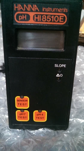 Hanna Ph Transmitter HI8510E Transducer meter Controller Power on Transmitter