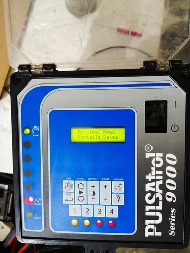 Pulsafeeder MC9230 Controller Ph Conductivity Transmitter Transducer PLC