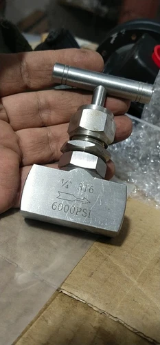 IVI SS316 6000 PSI Isolate Needle Valve 1/4 Inch Transducer Transmitter