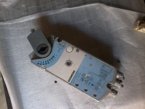 Siemens GBB336.1E Electric 25Nm 220VAC 90* Drive ON OFF Damper Valve Actuator