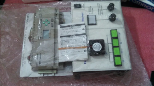 Omron ZEN10C1DR PA03024 8E1DR Training Panel PLC DCS Transducer Transmitter