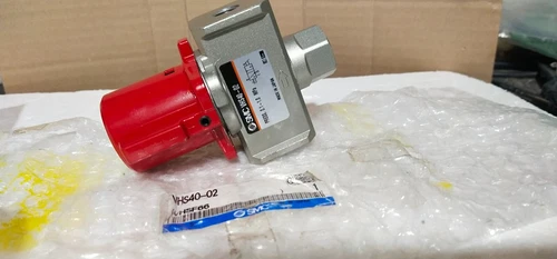 SMC VHS40-02 3 Port 1/4 Inch Lock Out Hand Valve Transducer Transmitter