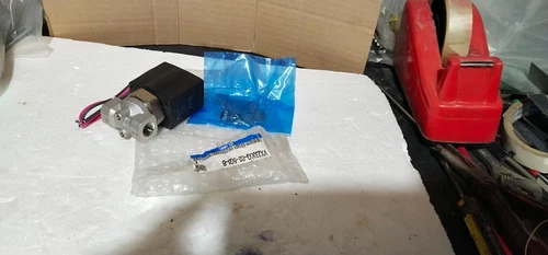 SMC VX2330G-02-5G 2 Port 1/4 Inch 24VDC SS Solenoid Valve Transducer Transmitter