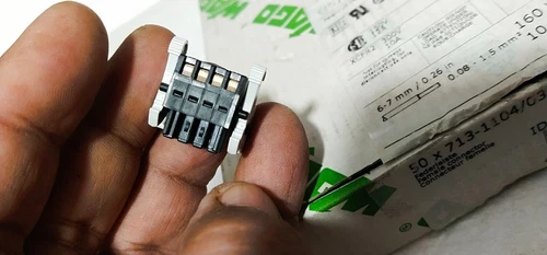 Wago 713-1104/037- Female Cage Terminal Block 8Pole 10A 300V 1.5 mm² Transmitter
