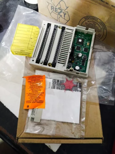 Schneider 170AAI AD TSX Analog Module PLC DCS Transmitter Transducer Controller