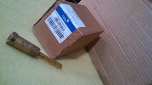 Johnson Controls TE-6300W-101 Thermowell Brass 6 Inch Transducer Transmitter