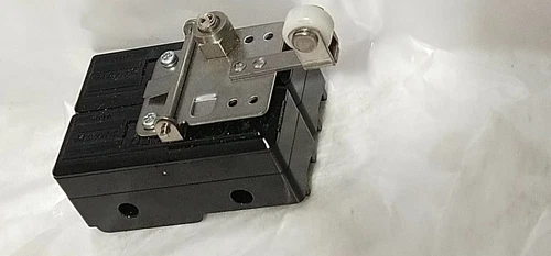 Yamatake Micro 6AS13-J Switch 2NO 2NC 10A Roll Transducer Transmitter Controller