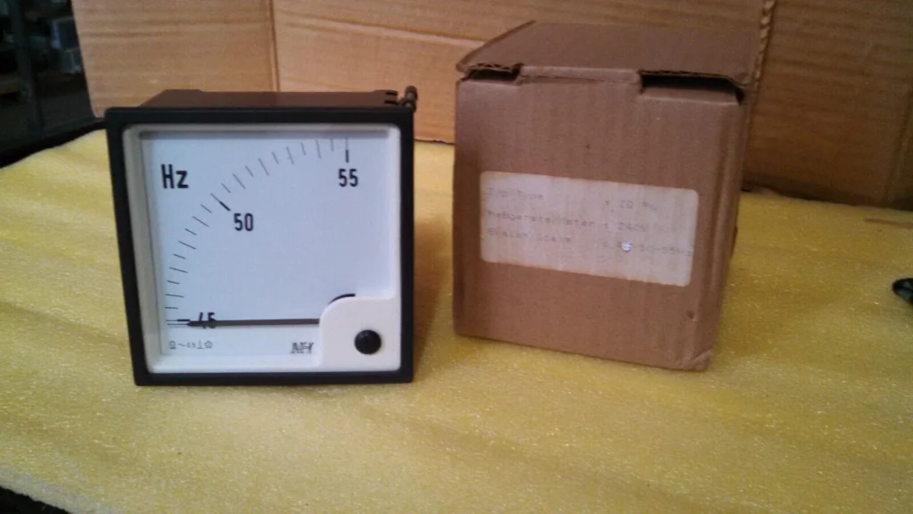 MH 45-55 Hz ZQ 96 Analog Frequency Meter 96x96 mm Transducer Transmitter Control