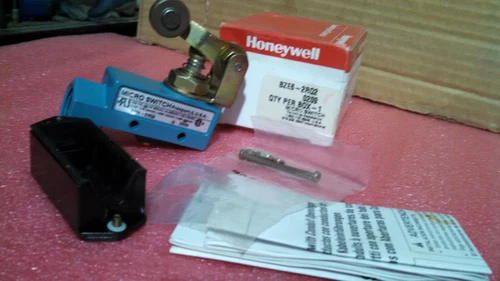 Honeywell BZV6 BZE7 DTE7 914CE1-6 Micro Limit Switch Transducer Transmitter - Image 11