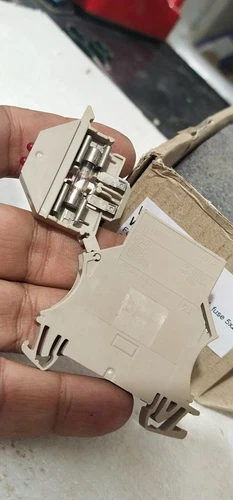 Weidmuller WSI 6 Fuse 5x20 Terminal 2 Position 24V 6mm² 10A Beige - Image 11