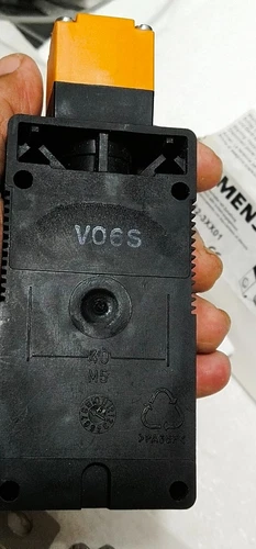 Siemens 3SE3 762 Safety Position Switch 110V Lock Actuator Controller Transducer - Image 10