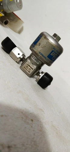 Ham-Let UFS30-8VFLC-X 3 Port Surface Mount Valve Transmitter Transducer - Image 12