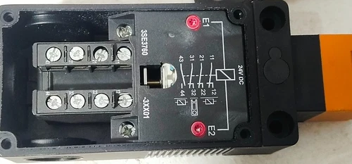 Siemens 3SE3 760 Safety Position Switch 24VD Lock Actuator Controller Transducer - Image 13