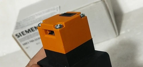 Siemens 3SE3 760 Safety Position Switch 24VD Lock Actuator Controller Transducer - Image 14