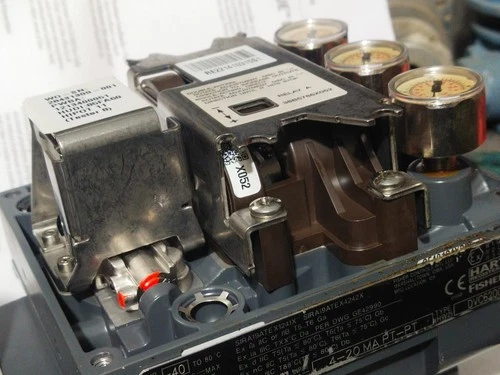 Fisher DVC6200 Hart 4-20mA Digital Valve Controller Positioner Meter Transmitter - Image 19