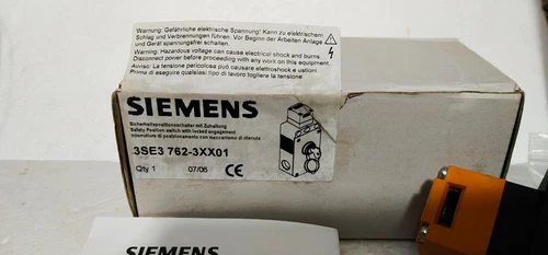 Siemens 3SE3 762 Safety Position Switch 110V Lock Actuator Controller Transducer - Image 2