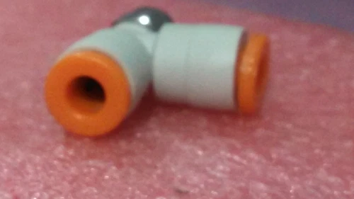 SMC KJY03-32 KJT03-00 4mm Tube Transducer Transmitter - Image 3