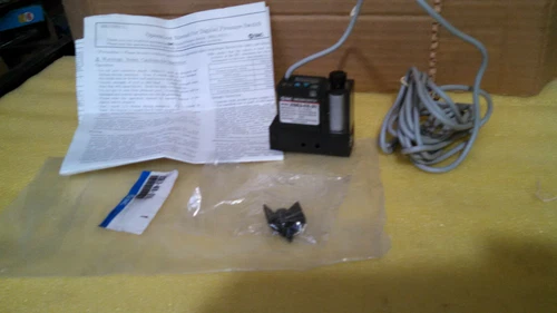SMC ZSE3-0X-21L Vacuum Switch Valve Transducer Transmitter Meter Japan - Image 2