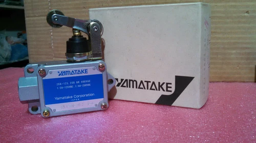 Yamatake BAF1-2RN2 BZF1 DTF2 GLAC01C ELS400B BZLN-RH15 Micro Limit Switch - Image 3