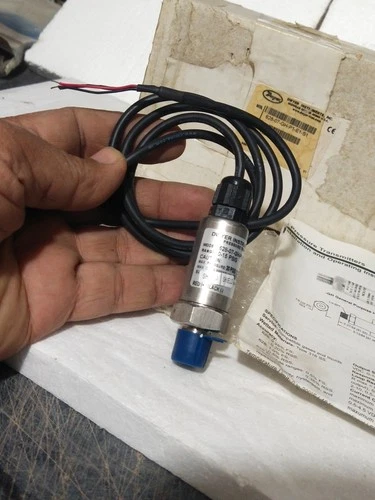 Dwyer 628 4-20mA 15PSIG 1/4 NPT Pressure Transducer Transmitter Controller - Image 3