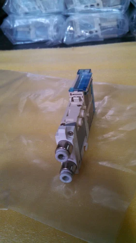SMC SJ3260-6CUD-C4 SJ3160 12VDC Solenoid Valve Transducer Transmitter - Image 3