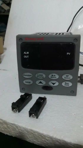 Honeywell DC2500-CE Digital Controller Meter Transmitter Transducer Tested - Image 3