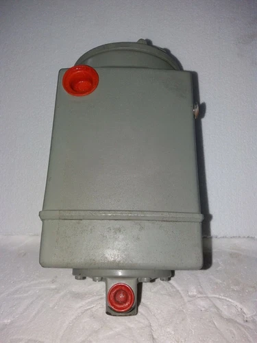ITT GT18EDD89 I/P Converter 4-20 mA 3-15 PSI Pressure Transducer Transmitter - Image 4