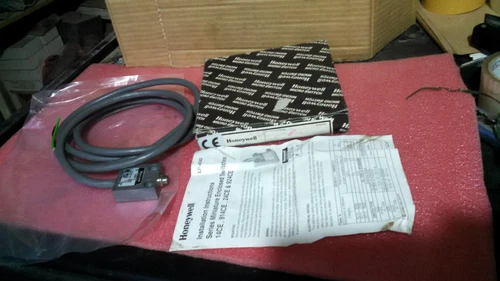 Honeywell BZV6 BZE7 DTE7 914CE1-6 Micro Limit Switch Transducer Transmitter - Image 4