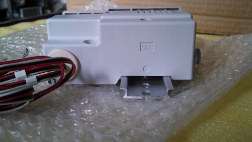 SMC SS5Q13-02LD1N-DS-Q Manifold Plug Solenoid Valve Transducer Transmitter - Image 6
