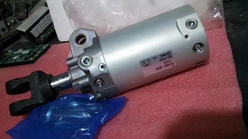 SMC CK1A50-150YA Pneumatic Cylinder Actuator 50-200mm Stroke Transducer Control - Image 5