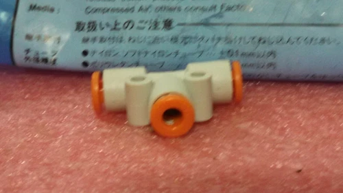 SMC KJY03-32 KJT03-00 4mm Tube Transducer Transmitter - Image 7