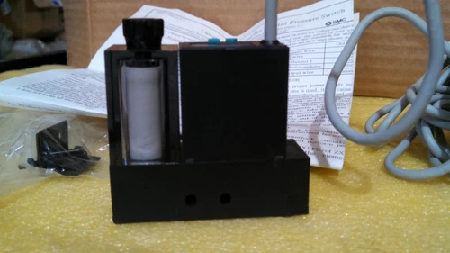 SMC ZSE3-0X-21L Vacuum Switch Valve Transducer Transmitter Meter Japan - Image 6
