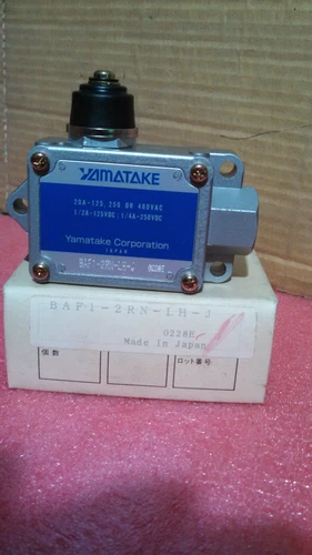 Yamatake BAF1-2RN2 BZF1 DTF2 GLAC01C ELS400B BZLN-RH15 Micro Limit Switch - Image 7