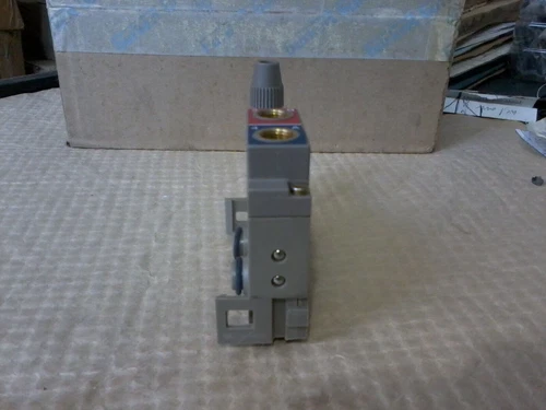 Burkert 0470 G 4,0 NBR 24VDC AC G1/8 Pneumatic Solenoid Valve Transducer Control - Image 7