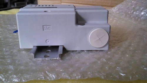 SMC SS5Q13-01LD1N-DS-Q Manifold Plug Solenoid Valve Transducer Transmitter - Image 7