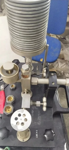 Barnet MK3 Dead Weight Calibrator Tester 8000PSI 400 Pressure Gauge Transmitter - Image 7